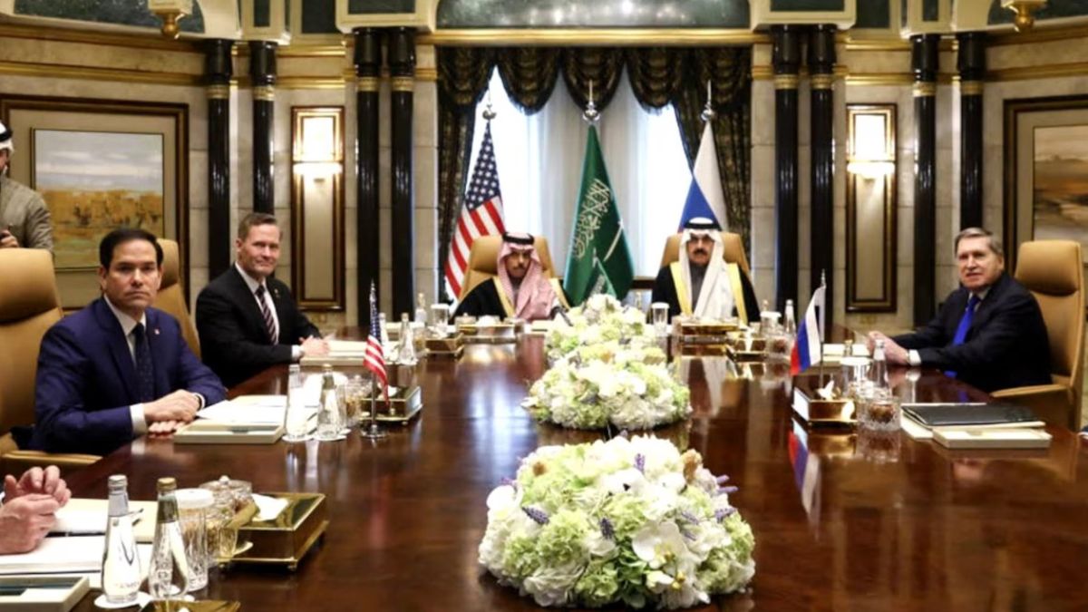US and Russia Engage in Saudi Talks to Halt Ukraine Conflict