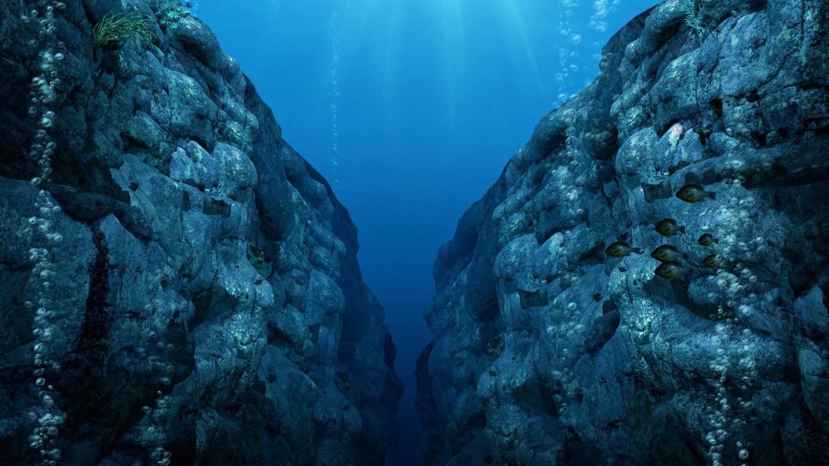 Exploring the Deep Mysteries World of the Mariana Trench Where Light Fails