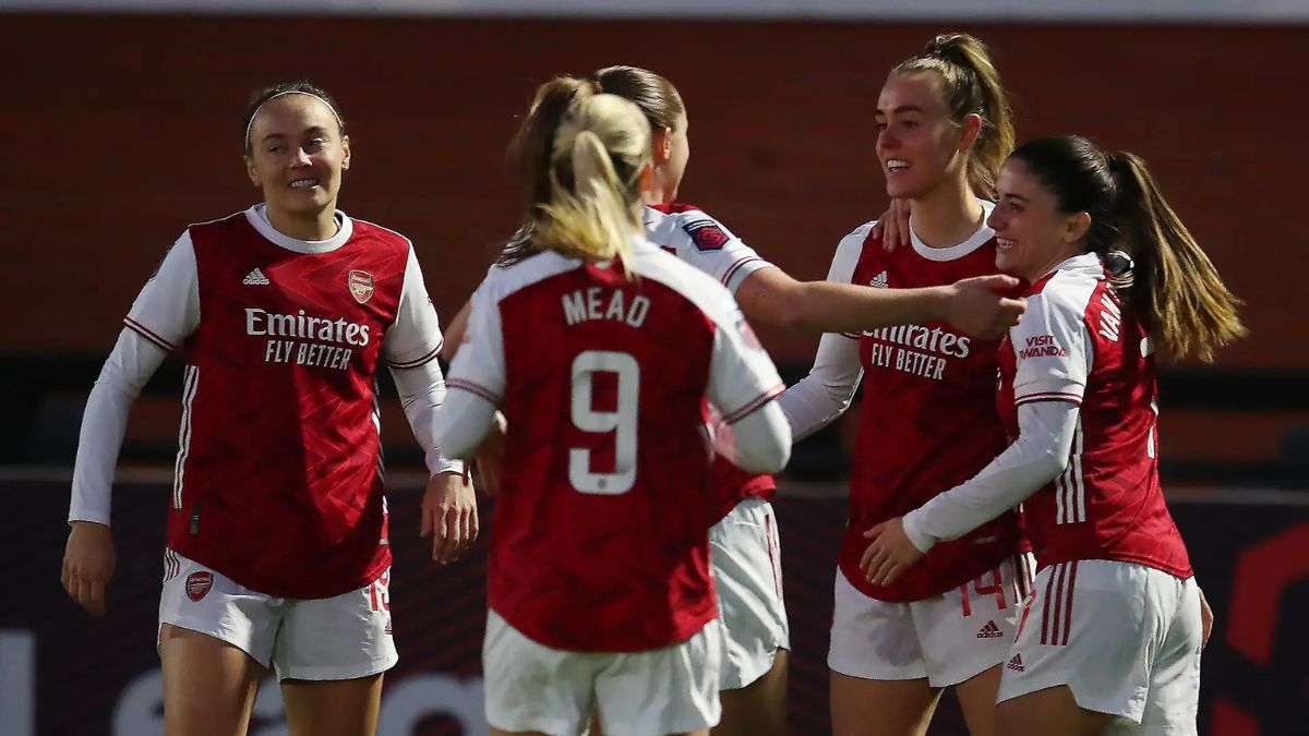 Arsenal Beat Man United 4-3 to Secure 2nd in WSL