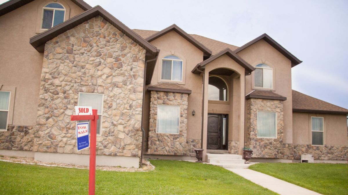 How Private Real Estate Listings Cheat Home Sellers