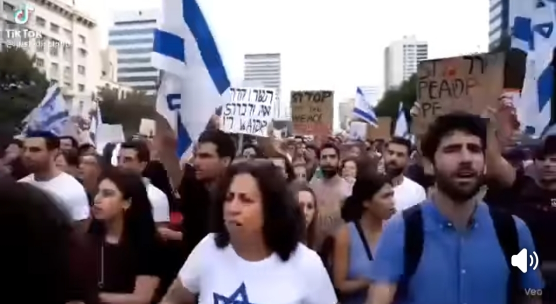 Fact Check: Are Israelis Really Begging Iran for Forgiveness?