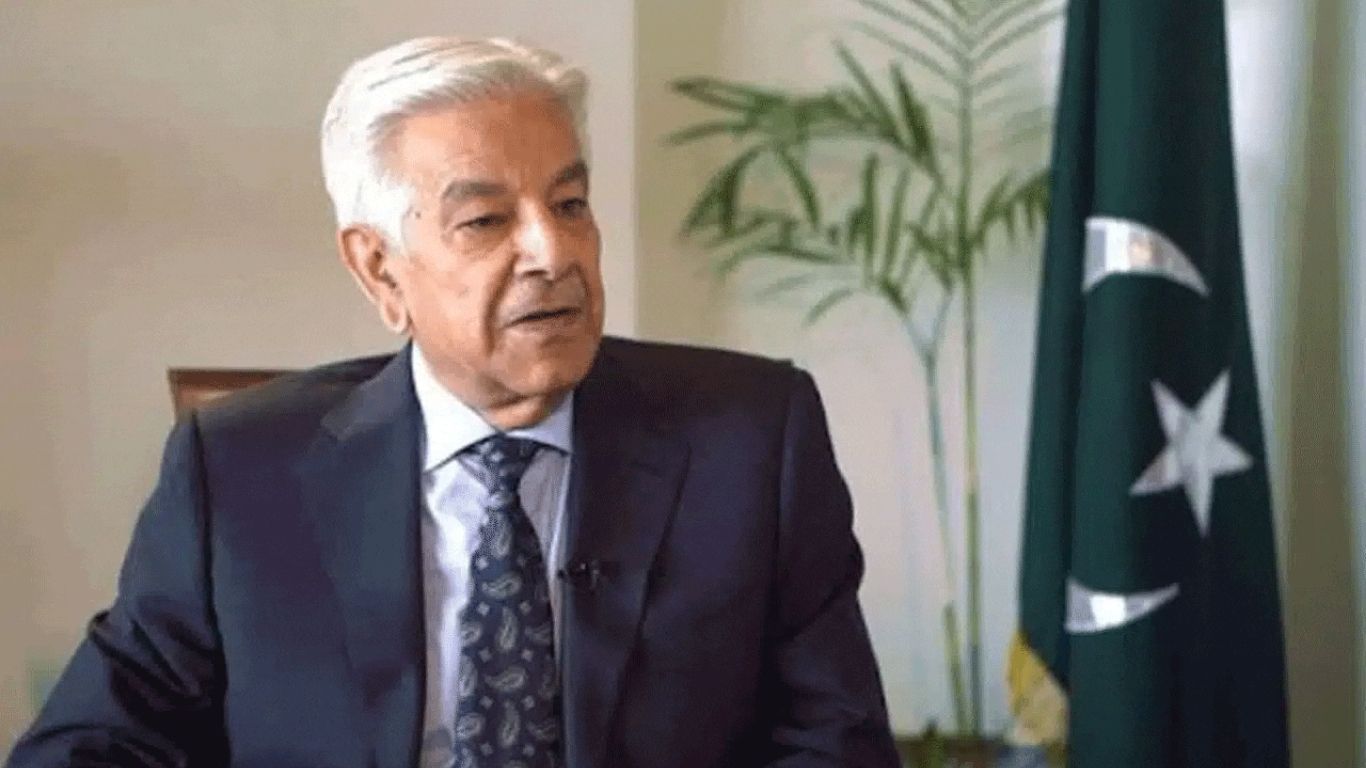 Pakistan Defence Minister’s Stark Warning to India